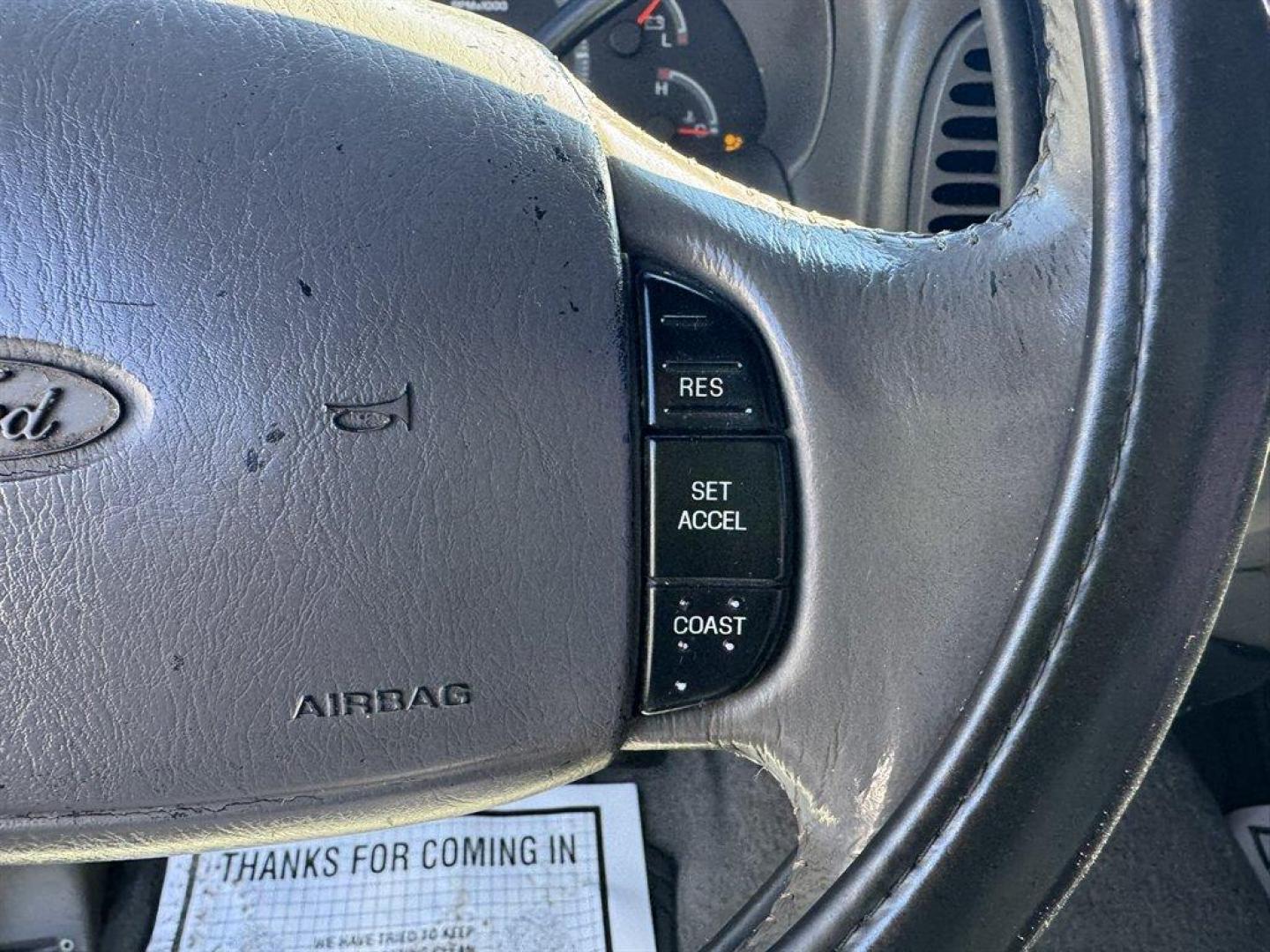 2001 Red Ford F150 (2FTRX08L21C) with an 5.4l V8 EFI Sohc 5.4l engine, Automatic transmission, located at 745 East Steele Rd., West Columbia, SC, 29170, (803) 755-9148, 33.927212, -81.148483 - Special Internet Price! 2001 Ford F150 - Photo#9