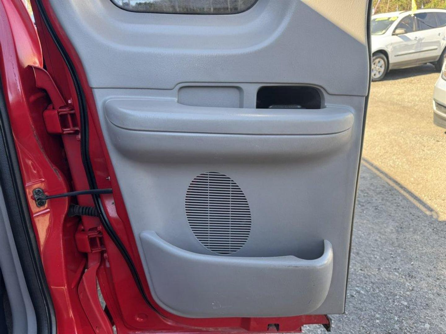 2001 Red Ford F150 (2FTRX08L21C) with an 5.4l V8 EFI Sohc 5.4l engine, Automatic transmission, located at 745 East Steele Rd., West Columbia, SC, 29170, (803) 755-9148, 33.927212, -81.148483 - Special Internet Price! 2001 Ford F150 - Photo#17