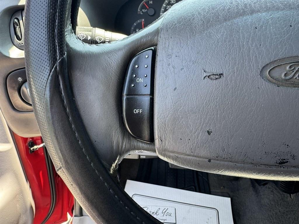 2001 Red /Grey Ford F150 (2FTRX08L21C) with an 5.4l V8 EFI Sohc 5.4l engine, Automatic transmission, located at 745 East Steele Rd., West Columbia, SC, 29170, (803) 755-9148, 33.927212, -81.148483- Photo#8