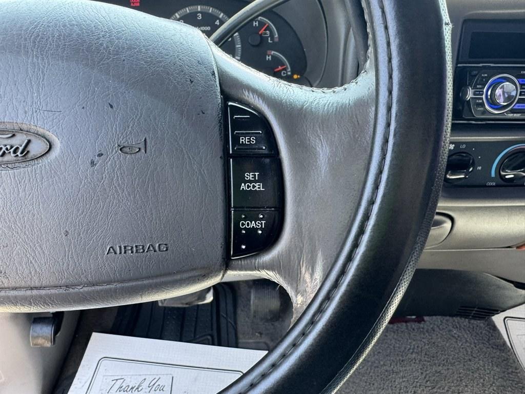 2001 Red /Grey Ford F150 (2FTRX08L21C) with an 5.4l V8 EFI Sohc 5.4l engine, Automatic transmission, located at 745 East Steele Rd., West Columbia, SC, 29170, (803) 755-9148, 33.927212, -81.148483- Photo#9