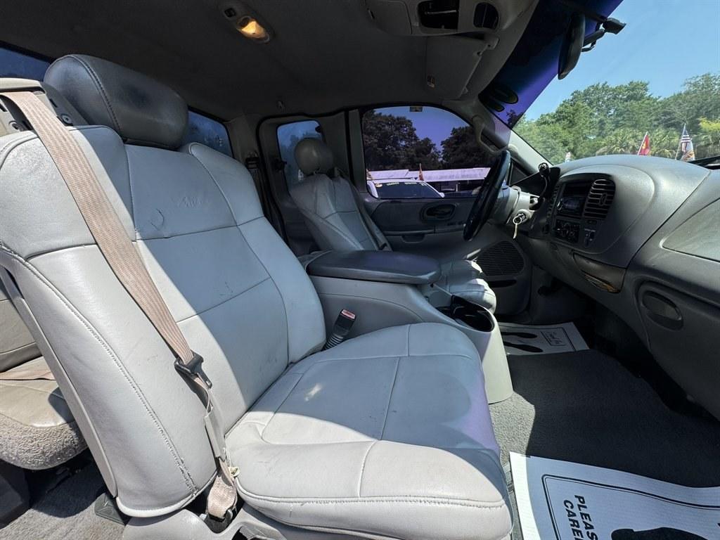 2001 Red /Grey Ford F150 (2FTRX08L21C) with an 5.4l V8 EFI Sohc 5.4l engine, Automatic transmission, located at 745 East Steele Rd., West Columbia, SC, 29170, (803) 755-9148, 33.927212, -81.148483- Photo#20