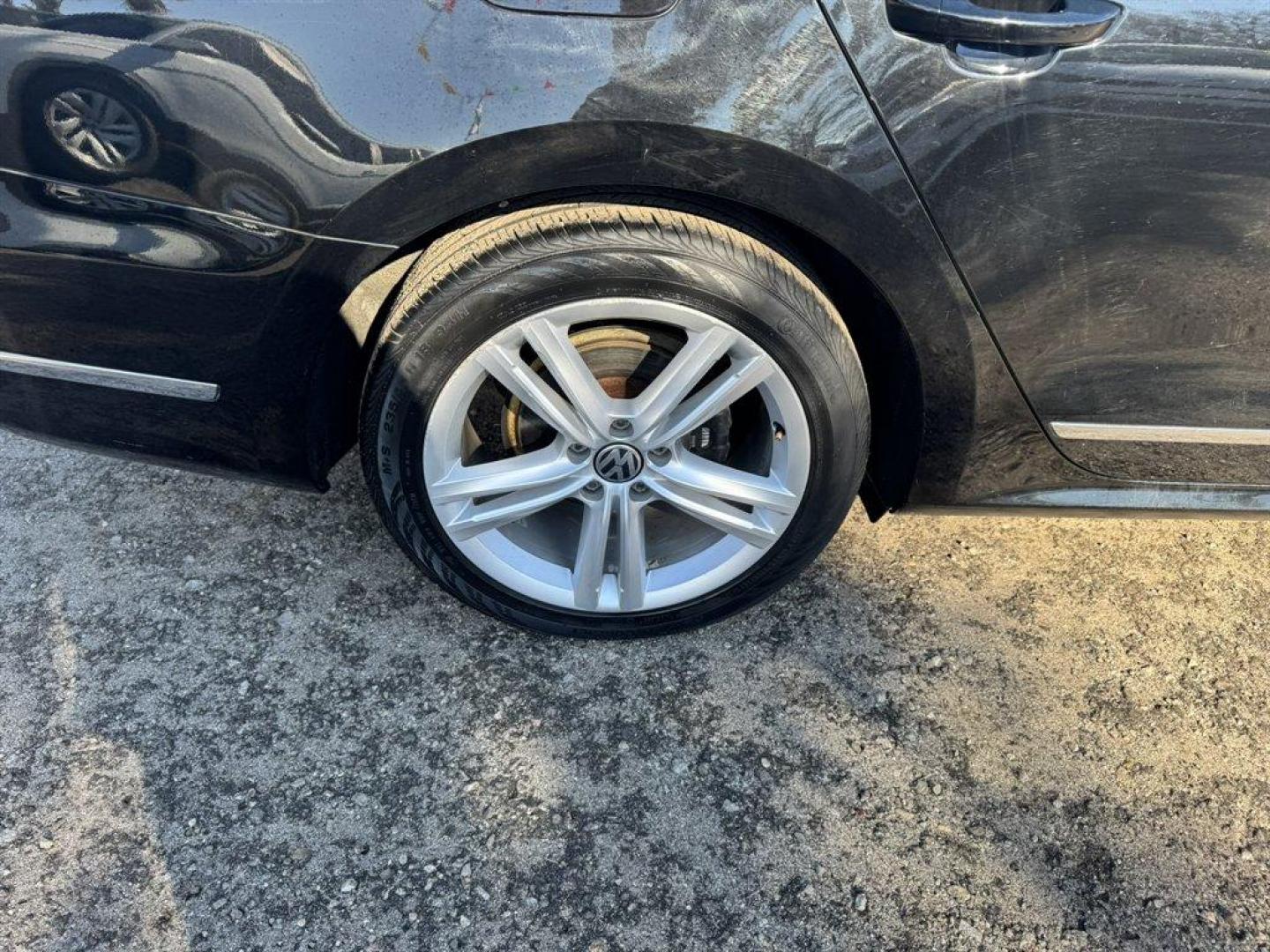 2014 Black /Black Volkswagen Passat (1VWCT7A37EC) with an 1.8l I-4 DI Dohc T/C 1.8l engine, Automatic transmission, located at 745 East Steele Rd., West Columbia, SC, 29170, (803) 755-9148, 33.927212, -81.148483 - Photo#30