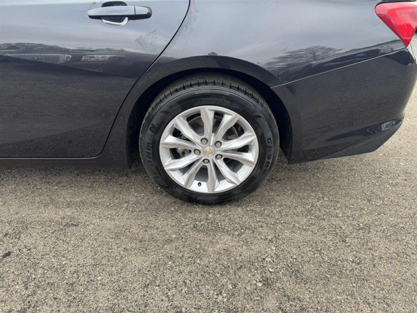 2023 Grey /Black Chevrolet Malibu (1G1ZD5ST6PF) with an 1.5l I-4 DI Dohc T/C 1.5l engine, Automatic transmission, located at 745 East Steele Rd., West Columbia, SC, 29170, (803) 755-9148, 33.927212, -81.148483 - Photo#29