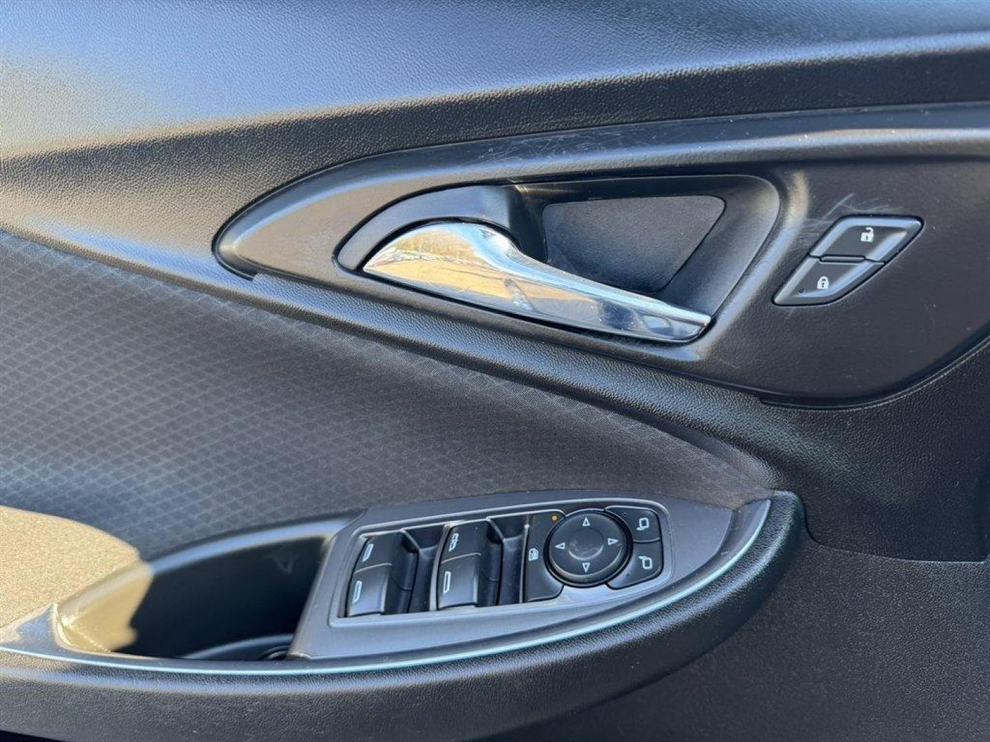 2018 Bronze /Black Chevrolet Malibu (1G1ZD5ST8JF) with an 1.5l I-4 DI Dohc T/C 1.5l engine, Automatic transmission, located at 745 East Steele Rd., West Columbia, SC, 29170, (803) 755-9148, 33.927212, -81.148483 - Photo#16