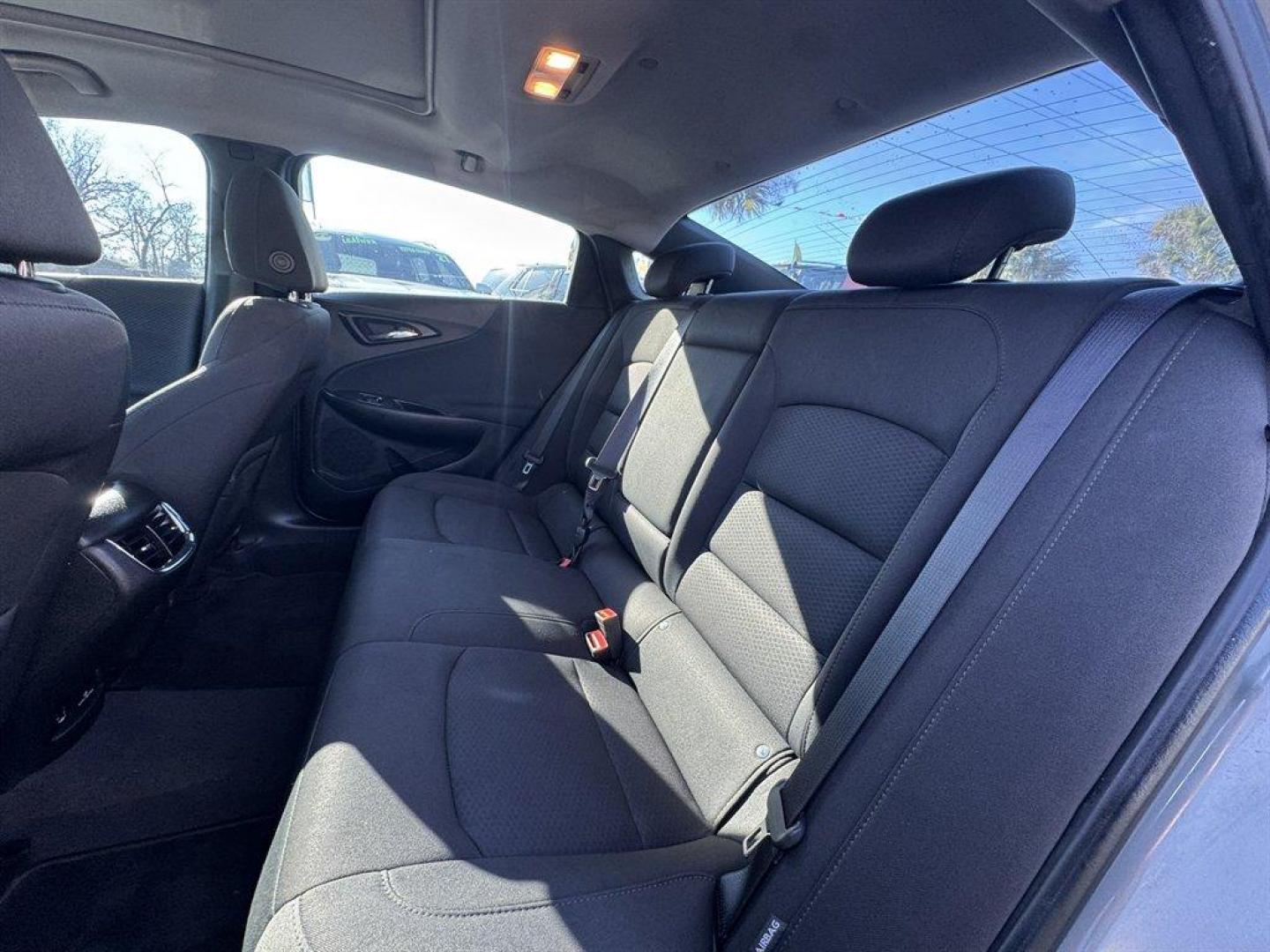 2018 Bronze /Black Chevrolet Malibu (1G1ZD5ST8JF) with an 1.5l I-4 DI Dohc T/C 1.5l engine, Automatic transmission, located at 745 East Steele Rd., West Columbia, SC, 29170, (803) 755-9148, 33.927212, -81.148483 - Photo#20