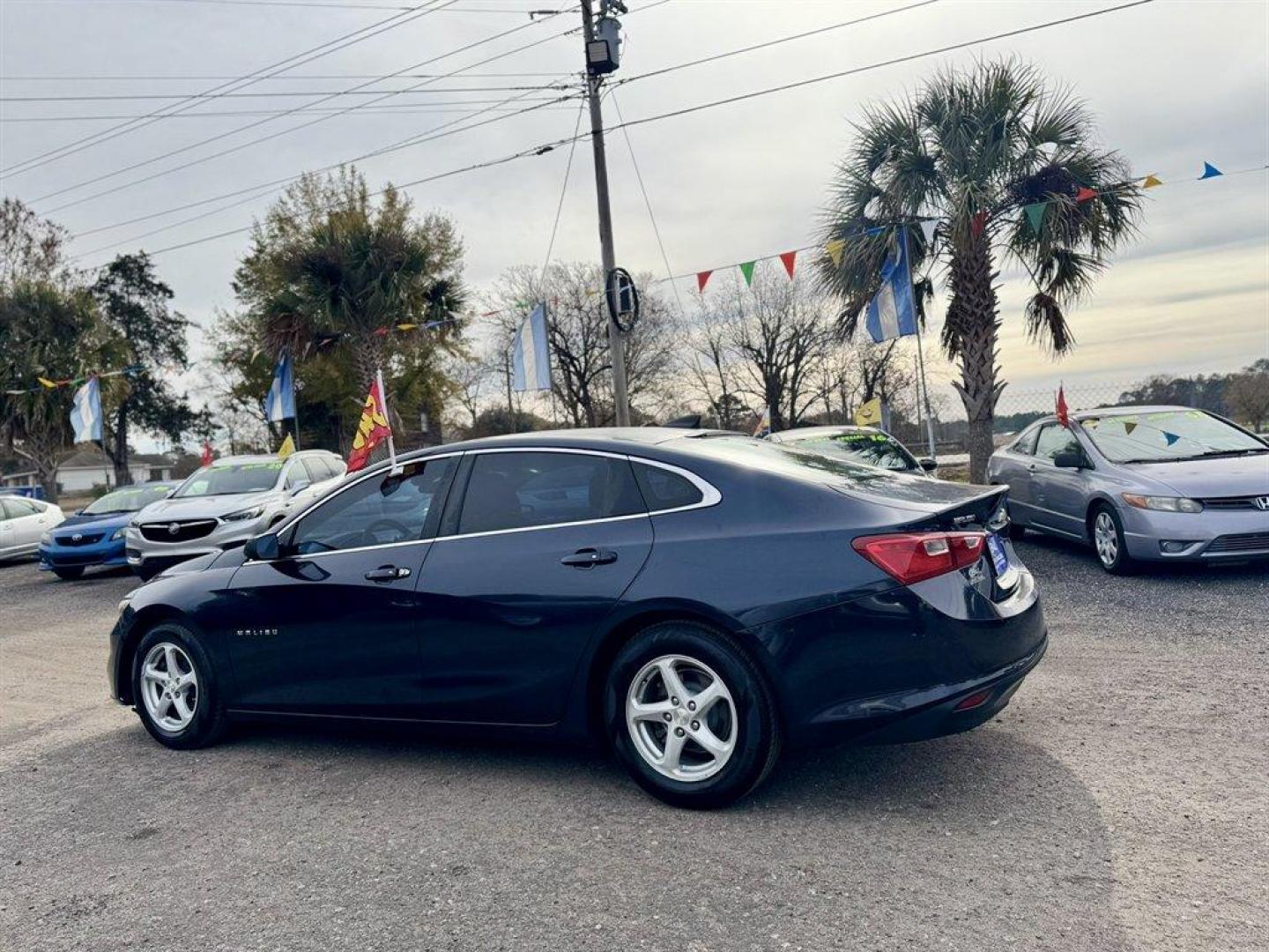 2017 Blue /Black Chevrolet Malibu (1G1ZB5ST3HF) with an 1.5l I-4 DI Dohc T/C 1.5l engine, Automatic transmission, located at 745 East Steele Rd., West Columbia, SC, 29170, (803) 755-9148, 33.927212, -81.148483 - Photo#5