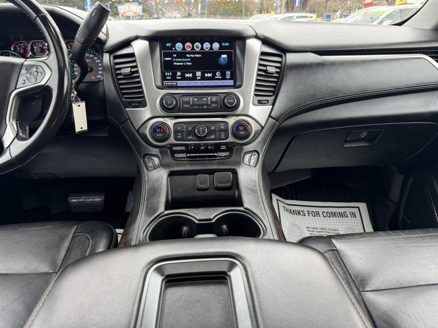 2018 Black /Black Chevrolet Suburban (1GNSKHKCXJR) with an 5.3l V8 DI VVT Flex 5.3l engine, Automatic transmission, located at 745 East Steele Rd., West Columbia, SC, 29170, (803) 755-9148, 33.927212, -81.148483 - Photo#11
