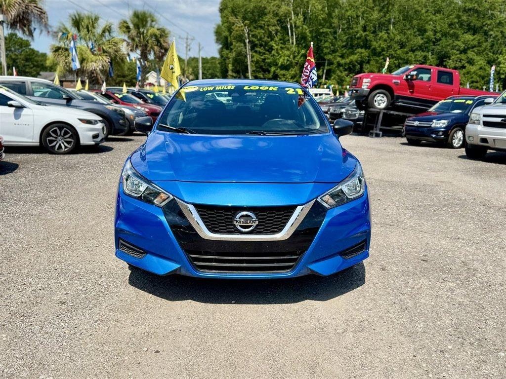 2021 Blue /Black Nissan Versa (3N1CN8DV8ML) with an 1.6l I-4 Smpi Dohc Cvtcs engine, Automatic transmission, located at 745 East Steele Rd., West Columbia, SC, 29170, (803) 755-9148, 33.927212, -81.148483- Photo#1