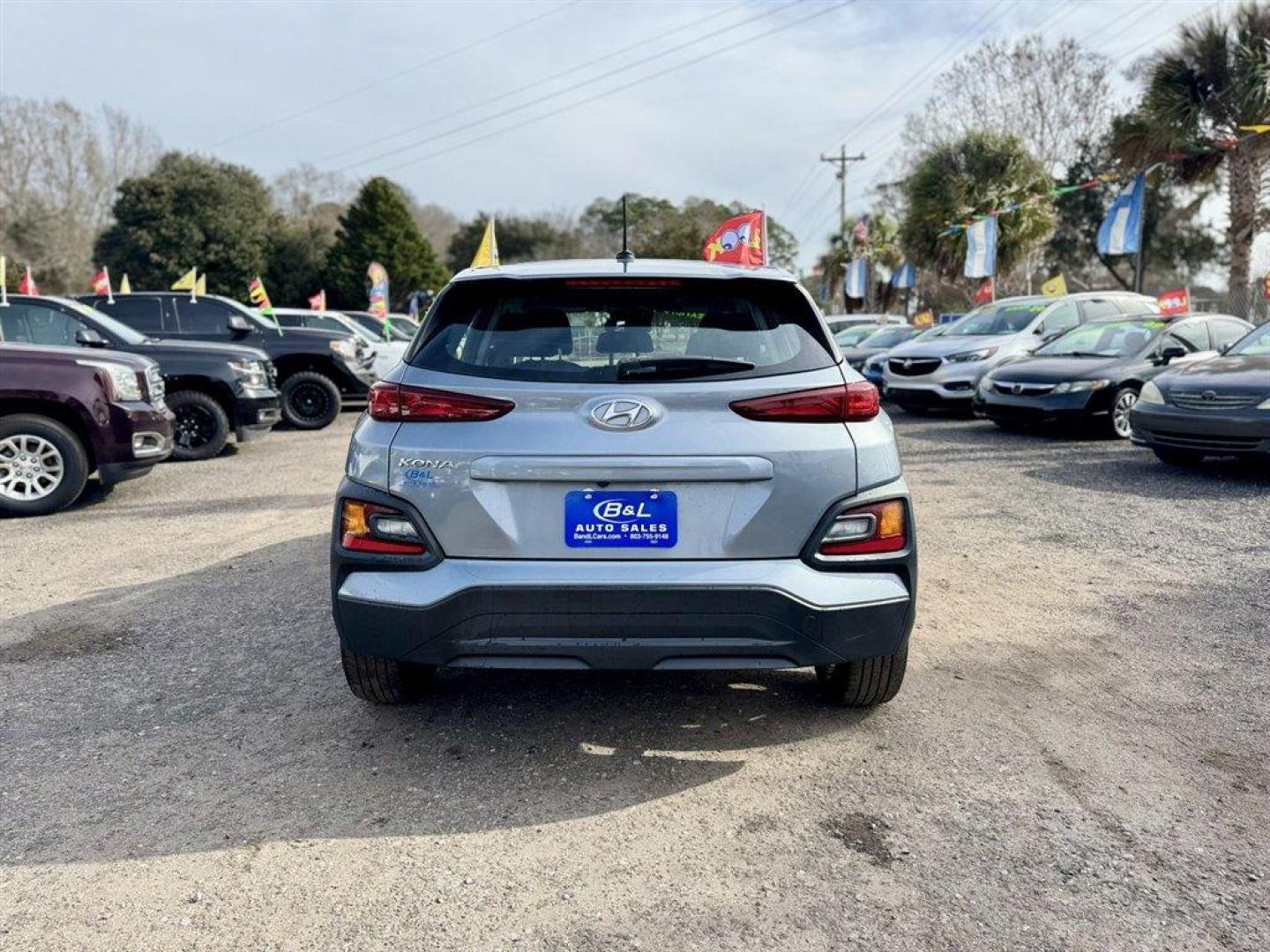 2021 Silver /Black Hyundai Kona (KM8K12AA8MU) with an 2.0l I-4 MPI Dohc 2.0l engine, Automatic transmission, located at 745 East Steele Rd., West Columbia, SC, 29170, (803) 755-9148, 33.927212, -81.148483 - Photo#4