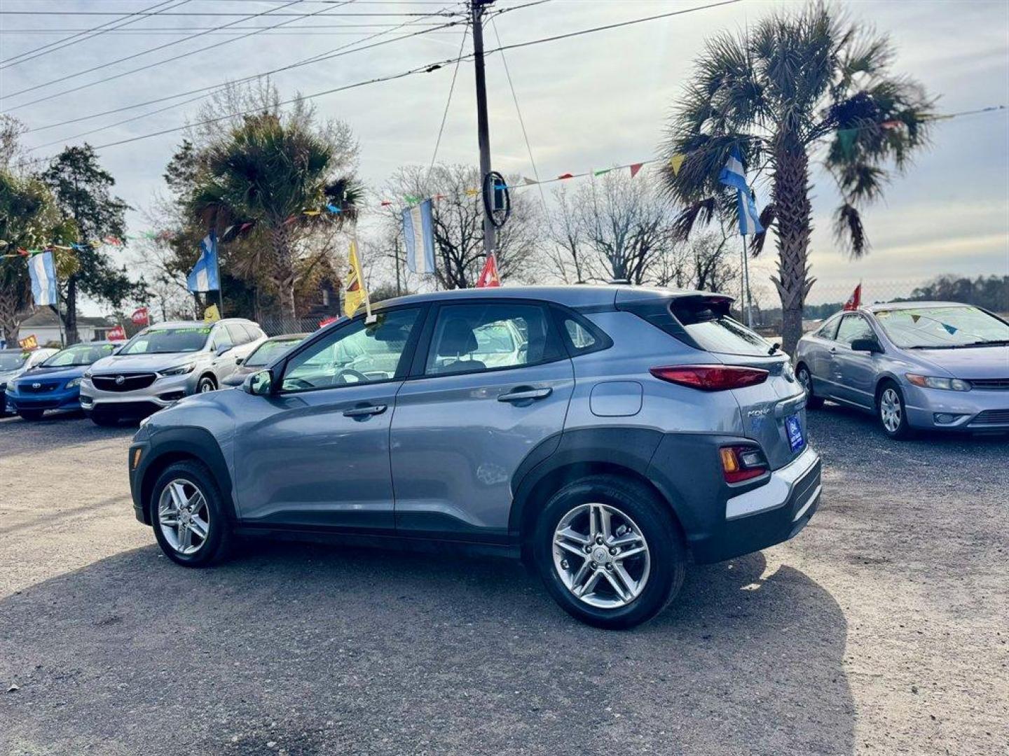 2021 Silver /Black Hyundai Kona (KM8K12AA8MU) with an 2.0l I-4 MPI Dohc 2.0l engine, Automatic transmission, located at 745 East Steele Rd., West Columbia, SC, 29170, (803) 755-9148, 33.927212, -81.148483 - Photo#5