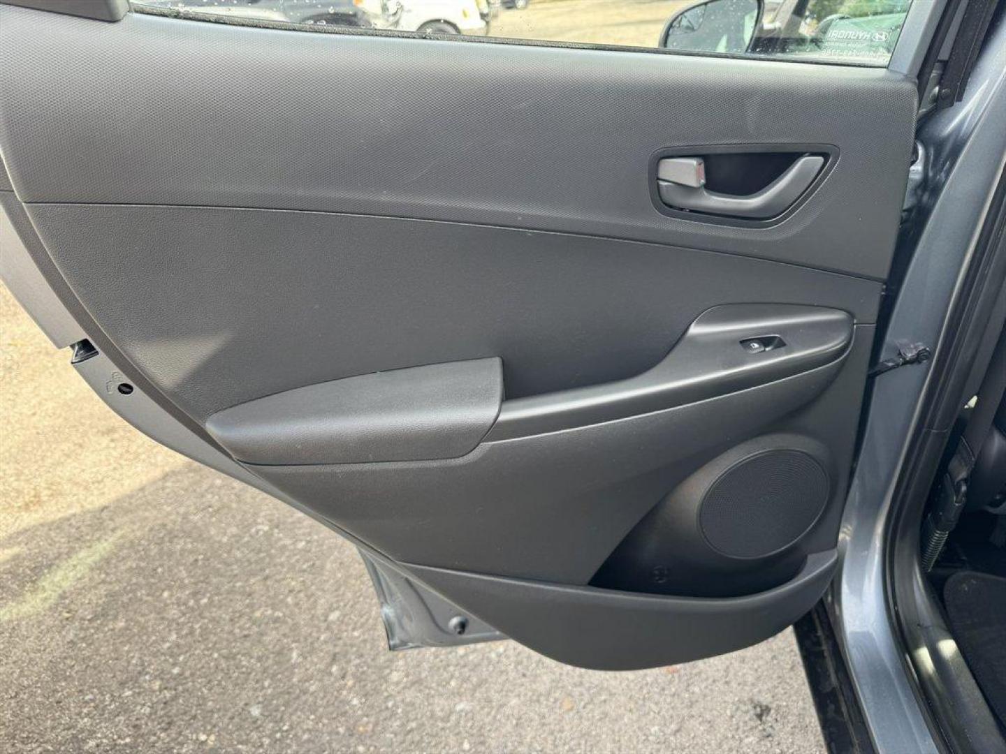 2021 Silver /Black Hyundai Kona (KM8K12AA8MU) with an 2.0l I-4 MPI Dohc 2.0l engine, Automatic transmission, located at 745 East Steele Rd., West Columbia, SC, 29170, (803) 755-9148, 33.927212, -81.148483 - Photo#18