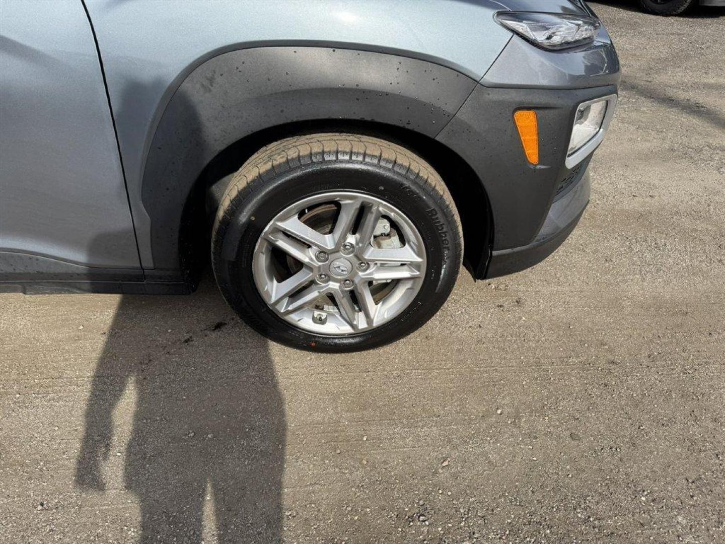 2021 Silver /Black Hyundai Kona (KM8K12AA8MU) with an 2.0l I-4 MPI Dohc 2.0l engine, Automatic transmission, located at 745 East Steele Rd., West Columbia, SC, 29170, (803) 755-9148, 33.927212, -81.148483 - Photo#25