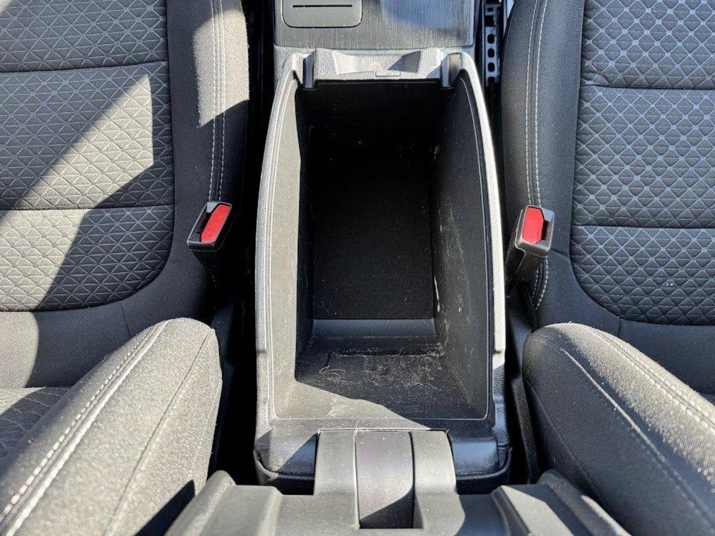 2023 White Ford Escape (1FMCU0GZ7PU) with an 2.5l I-4 Smpi Dohc Hybrd engine, located at 745 East Steele Rd., West Columbia, SC, 29170, (803) 755-9148, 33.927212, -81.148483 - Internet Special - 2023 Ford Escape Active Hybrid - Photo#7