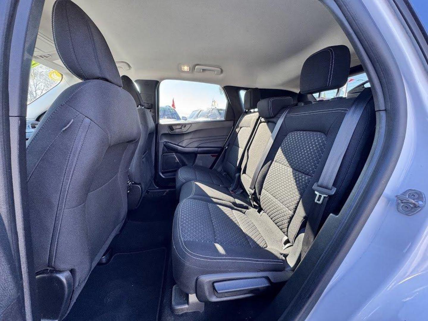 2023 White Ford Escape (1FMCU0GZ7PU) with an 2.5l I-4 Smpi Dohc Hybrd engine, located at 745 East Steele Rd., West Columbia, SC, 29170, (803) 755-9148, 33.927212, -81.148483 - Internet Special - 2023 Ford Escape Active Hybrid - Photo#16