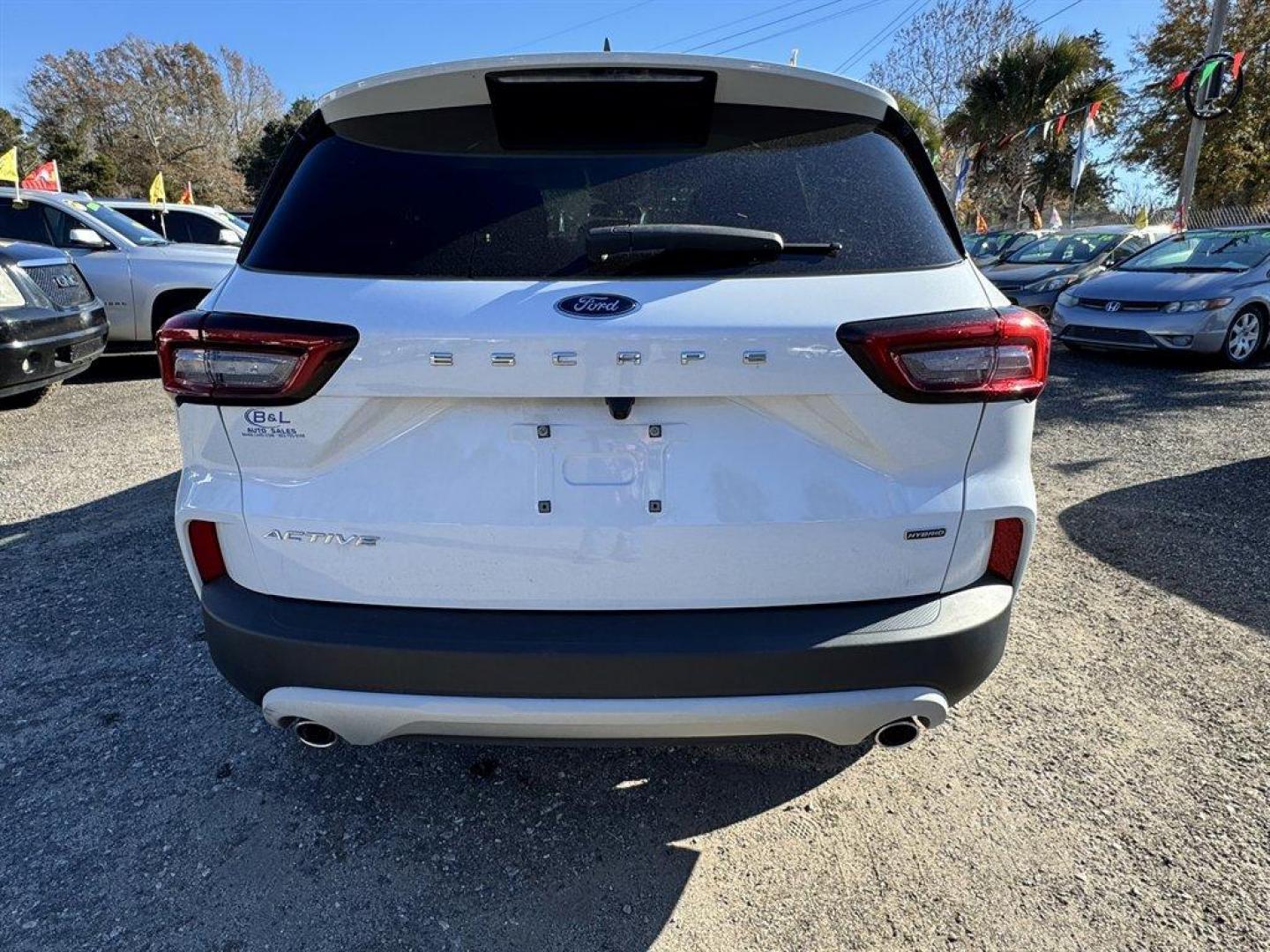 2023 White Ford Escape (1FMCU0GZ7PU) with an 2.5l I-4 Smpi Dohc Hybrd engine, located at 745 East Steele Rd., West Columbia, SC, 29170, (803) 755-9148, 33.927212, -81.148483 - Internet Special - 2023 Ford Escape Active Hybrid - Photo#24