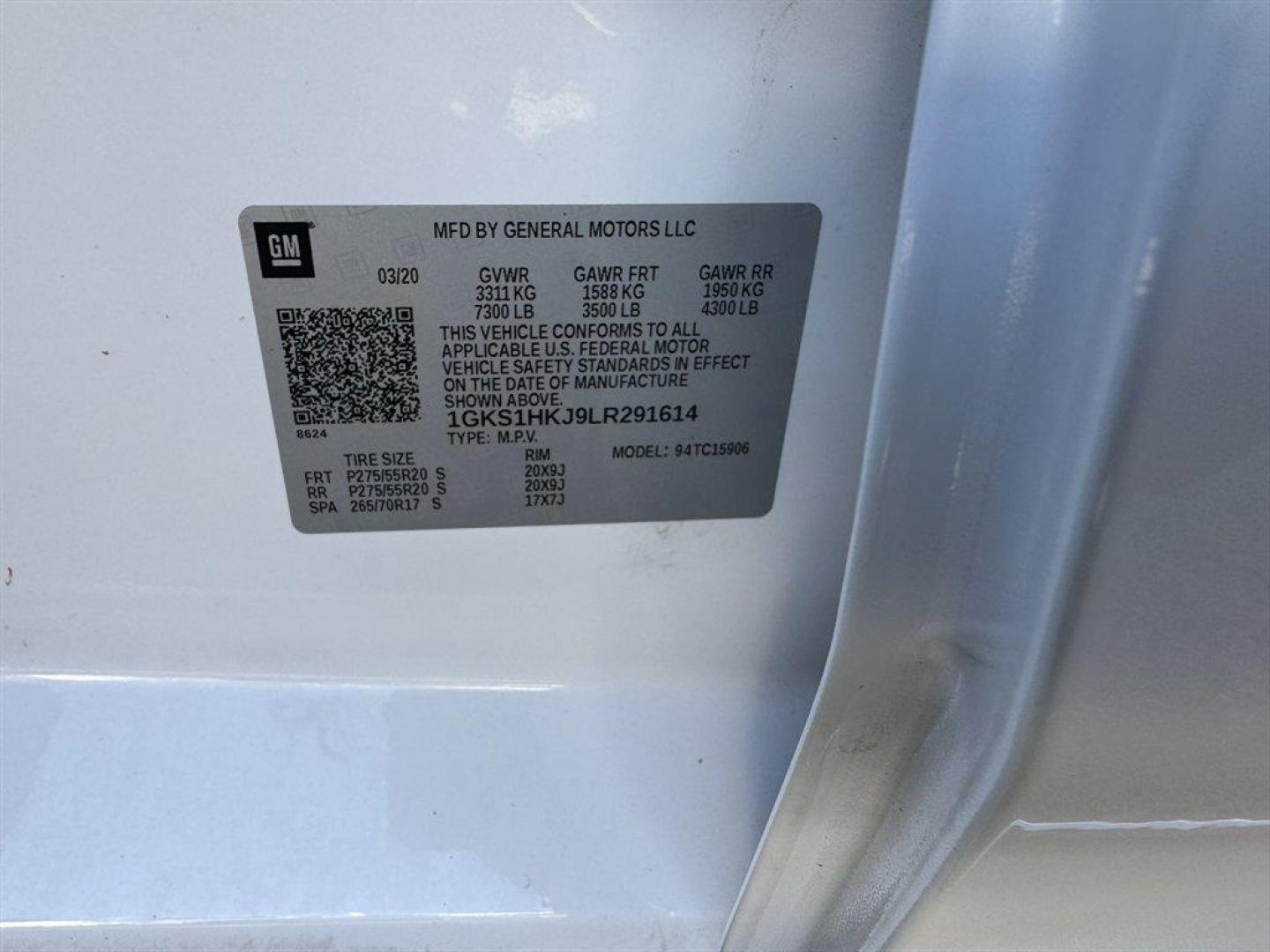 2020 White /Black GMC Yukon XL (1GKS1HKJ9LR) with an 6.2l V8 DI VVT Flex 6.2l engine, Automatic transmission, located at 745 East Steele Rd., West Columbia, SC, 29170, (803) 755-9148, 33.927212, -81.148483 - Photo#40