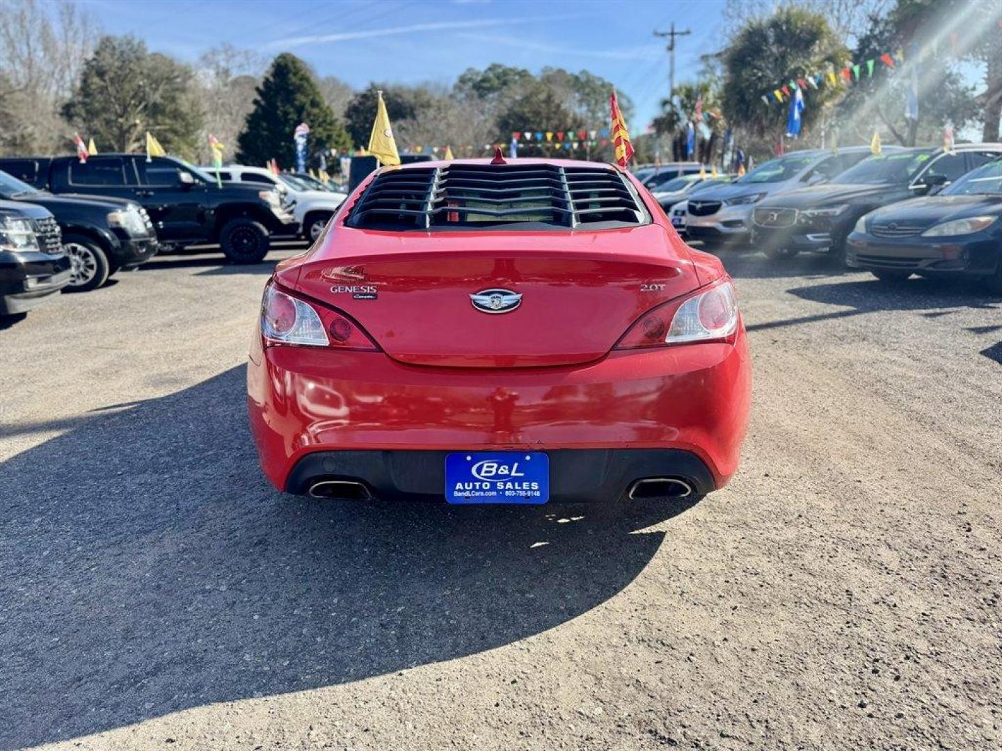 2012 Red /Black Hyundai Genesis Coupe (KMHHT6KD4CU) with an 2.0l I-4 MPI Dohc T/C 2.0 engine, Automatic transmission, located at 745 East Steele Rd., West Columbia, SC, 29170, (803) 755-9148, 33.927212, -81.148483 - Photo#4