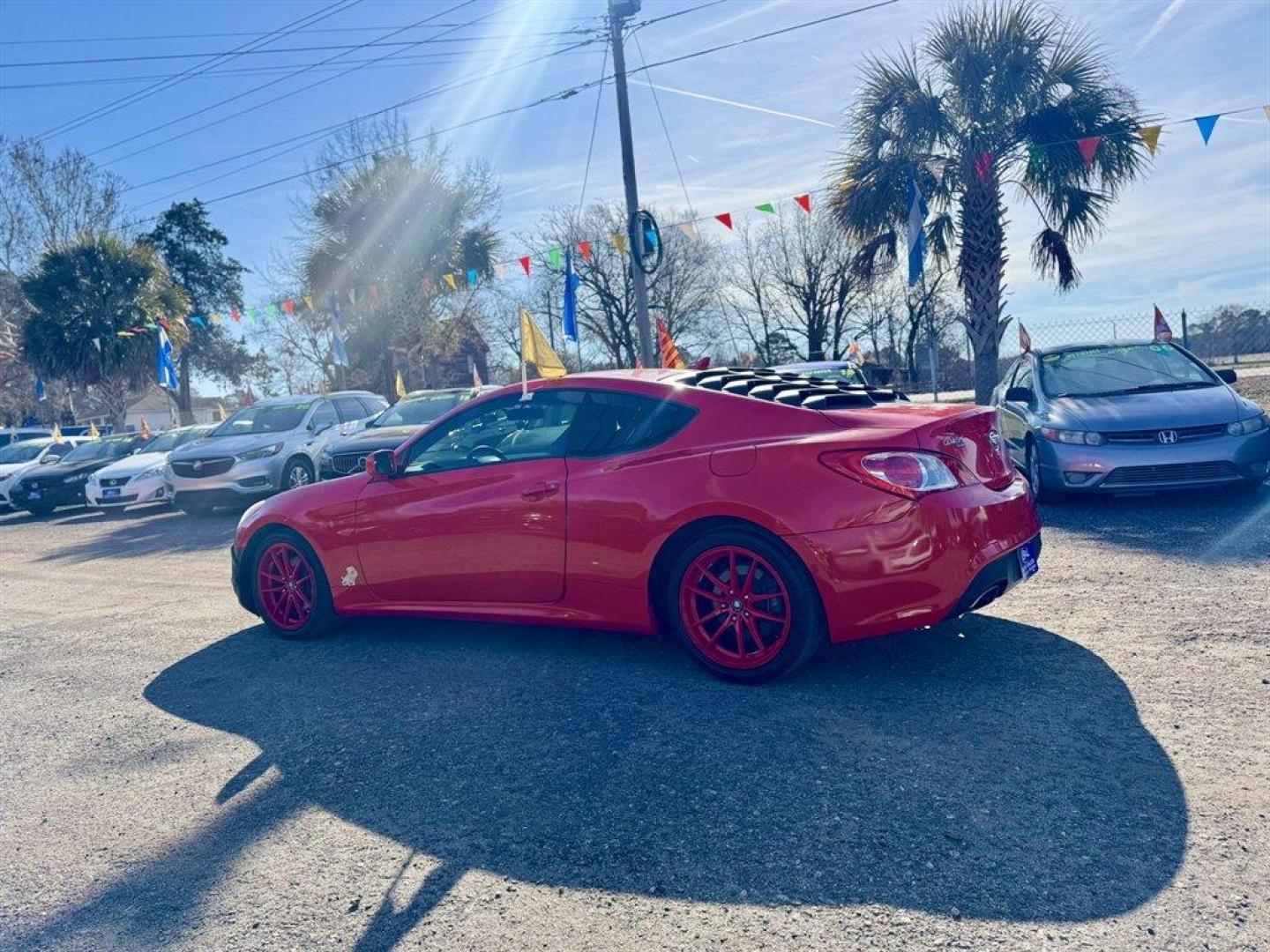 2012 Red /Black Hyundai Genesis Coupe (KMHHT6KD4CU) with an 2.0l I-4 MPI Dohc T/C 2.0 engine, Automatic transmission, located at 745 East Steele Rd., West Columbia, SC, 29170, (803) 755-9148, 33.927212, -81.148483 - Photo#5