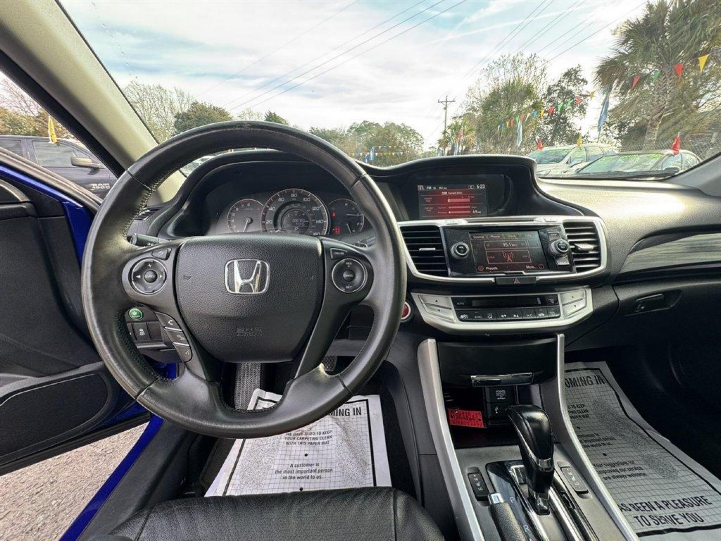 2015 Blue /Black Honda Accord (1HGCT1B81FA) with an 2.4l I-4 DI Dohc 2.4l engine, Automatic transmission, located at 745 East Steele Rd., West Columbia, SC, 29170, (803) 755-9148, 33.927212, -81.148483 - Photo#7