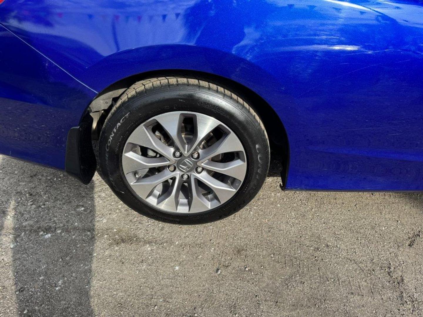 2015 Blue /Black Honda Accord (1HGCT1B81FA) with an 2.4l I-4 DI Dohc 2.4l engine, Automatic transmission, located at 745 East Steele Rd., West Columbia, SC, 29170, (803) 755-9148, 33.927212, -81.148483 - Photo#25