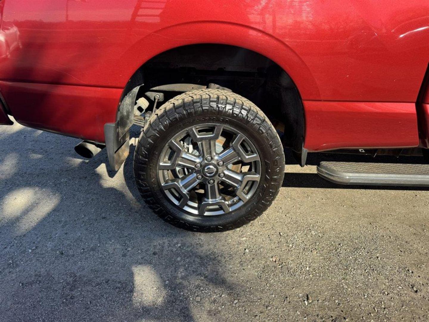 2017 Red /Beige Nissan Titan XD (1N6BA1F40HN) with an 5.0l V8 DI Dohc Tdsl 5.0l engine, Automatic transmission, located at 745 East Steele Rd., West Columbia, SC, 29170, (803) 755-9148, 33.927212, -81.148483 - Photo#35