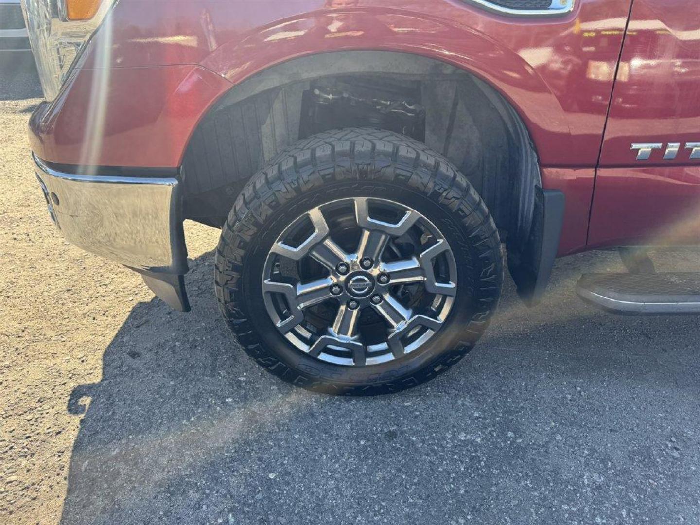 2017 Red /Beige Nissan Titan XD (1N6BA1F40HN) with an 5.0l V8 DI Dohc Tdsl 5.0l engine, Automatic transmission, located at 745 East Steele Rd., West Columbia, SC, 29170, (803) 755-9148, 33.927212, -81.148483 - Photo#37