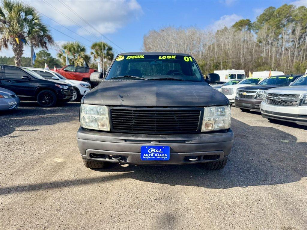 2001 Black /Grey Chevrolet Silverado 1500 (1GCEK19T21E) with an 5.3l V8 SFI 5.3l engine, Automatic transmission, located at 745 East Steele Rd., West Columbia, SC, 29170, (803) 755-9148, 33.927212, -81.148483 - Photo#1
