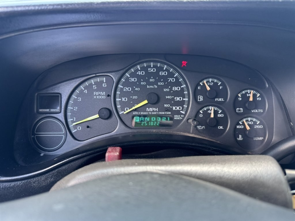 2001 Black /Grey Chevrolet Silverado 1500 (1GCEK19T21E) with an 5.3l V8 SFI 5.3l engine, Automatic transmission, located at 745 East Steele Rd., West Columbia, SC, 29170, (803) 755-9148, 33.927212, -81.148483- Photo#8