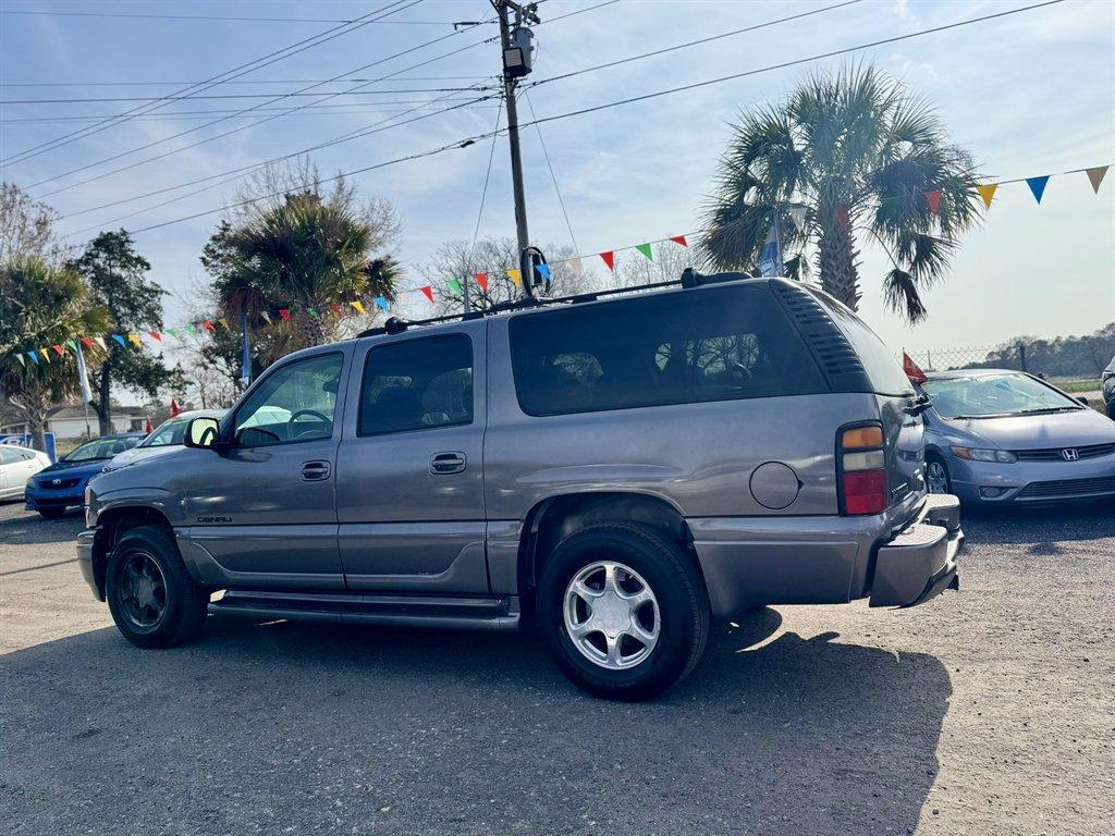 2005 Gold /Grey GMC Yukon XL (1GKFK66U05J) with an 6.0l V8 SFI OHV 6.0l engine, Automatic transmission, located at 745 East Steele Rd., West Columbia, SC, 29170, (803) 755-9148, 33.927212, -81.148483 - Photo#5