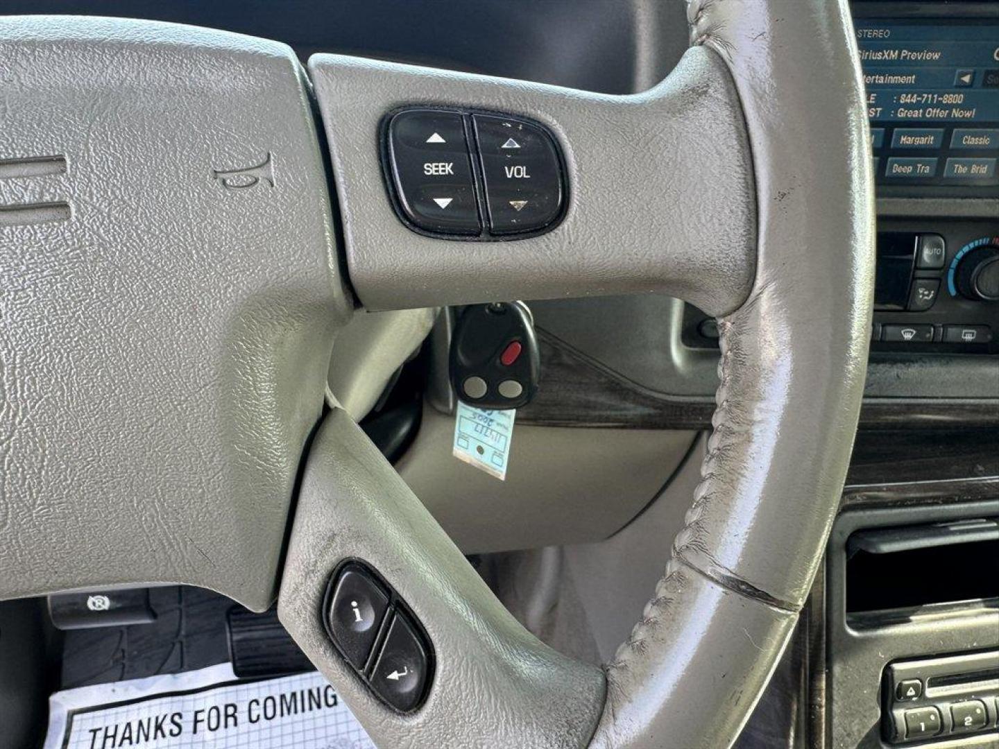 2005 Gold /Grey GMC Yukon XL (1GKFK66U05J) with an 6.0l V8 SFI OHV 6.0l engine, Automatic transmission, located at 745 East Steele Rd., West Columbia, SC, 29170, (803) 755-9148, 33.927212, -81.148483 - Photo#9