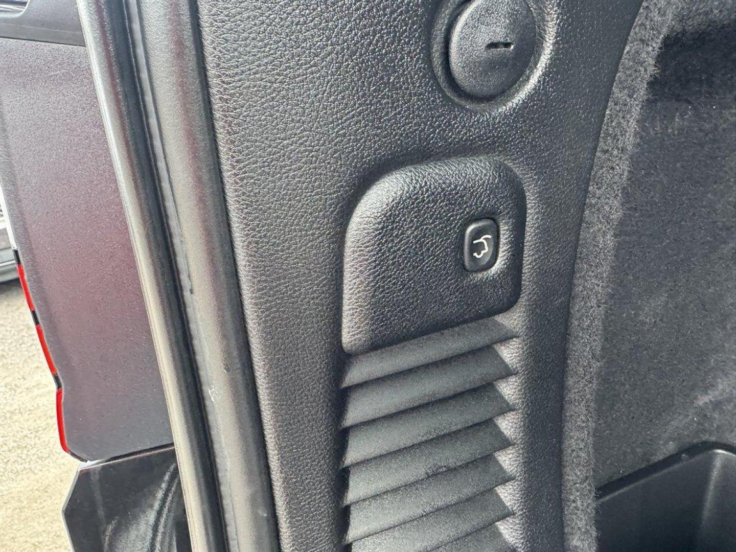 2023 Black /Black Dodge Durango (1C4SDHCT0PC) with an 5.7l V8 Smpi Hemi 5.7l engine, Automatic transmission, located at 745 East Steele Rd., West Columbia, SC, 29170, (803) 755-9148, 33.927212, -81.148483 - Photo#35