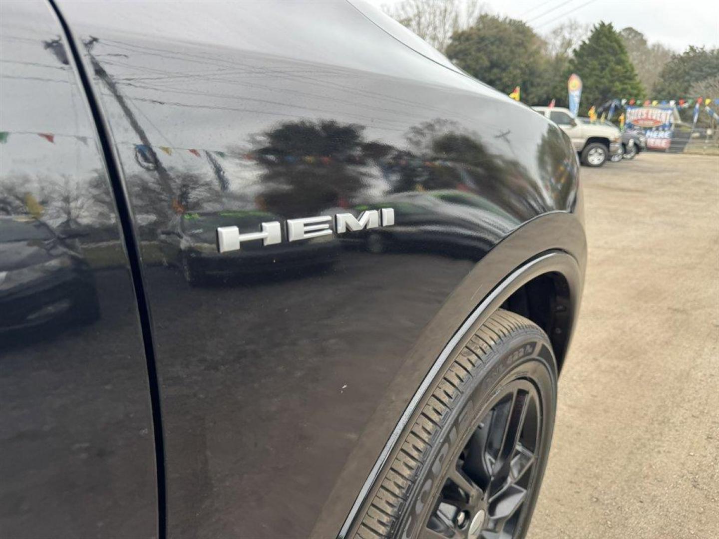 2023 Black /Black Dodge Durango (1C4SDHCT0PC) with an 5.7l V8 Smpi Hemi 5.7l engine, Automatic transmission, located at 745 East Steele Rd., West Columbia, SC, 29170, (803) 755-9148, 33.927212, -81.148483 - Photo#36