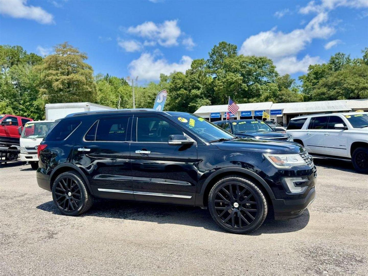 2017 Black /Black Ford Explorer (1FM5K7F8XHG) with an 3.5l V6 Smpi TI-VCT 3.5l engine, Automatic transmission, located at 745 East Steele Rd., West Columbia, SC, 29170, (803) 755-9148, 33.927212, -81.148483- Photo#2