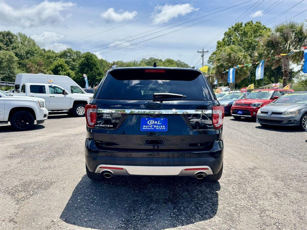 2017 Black /Black Ford Explorer (1FM5K7F8XHG) with an 3.5l V6 Smpi TI-VCT 3.5l engine, Automatic transmission, located at 745 East Steele Rd., West Columbia, SC, 29170, (803) 755-9148, 33.927212, -81.148483 - Photo#4