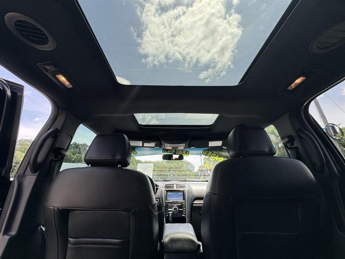 2017 Black /Black Ford Explorer (1FM5K7F8XHG) with an 3.5l V6 Smpi TI-VCT 3.5l engine, Automatic transmission, located at 745 East Steele Rd., West Columbia, SC, 29170, (803) 755-9148, 33.927212, -81.148483- Photo#17
