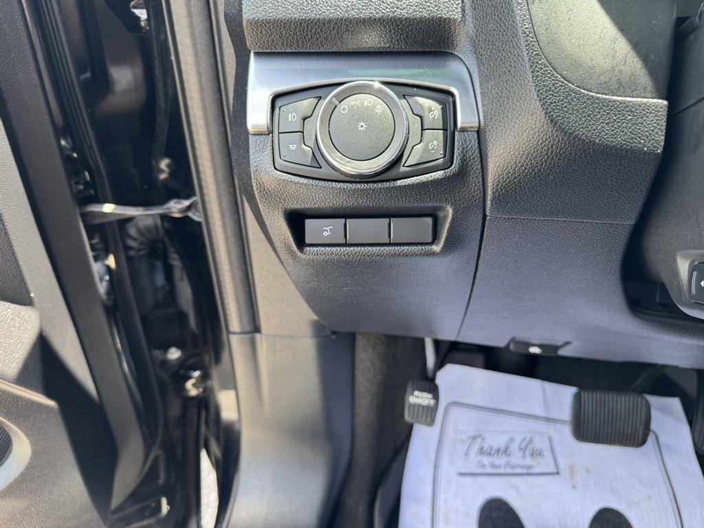 2017 Black /Black Ford Explorer (1FM5K7F8XHG) with an 3.5l V6 Smpi TI-VCT 3.5l engine, Automatic transmission, located at 745 East Steele Rd., West Columbia, SC, 29170, (803) 755-9148, 33.927212, -81.148483 - Photo#18