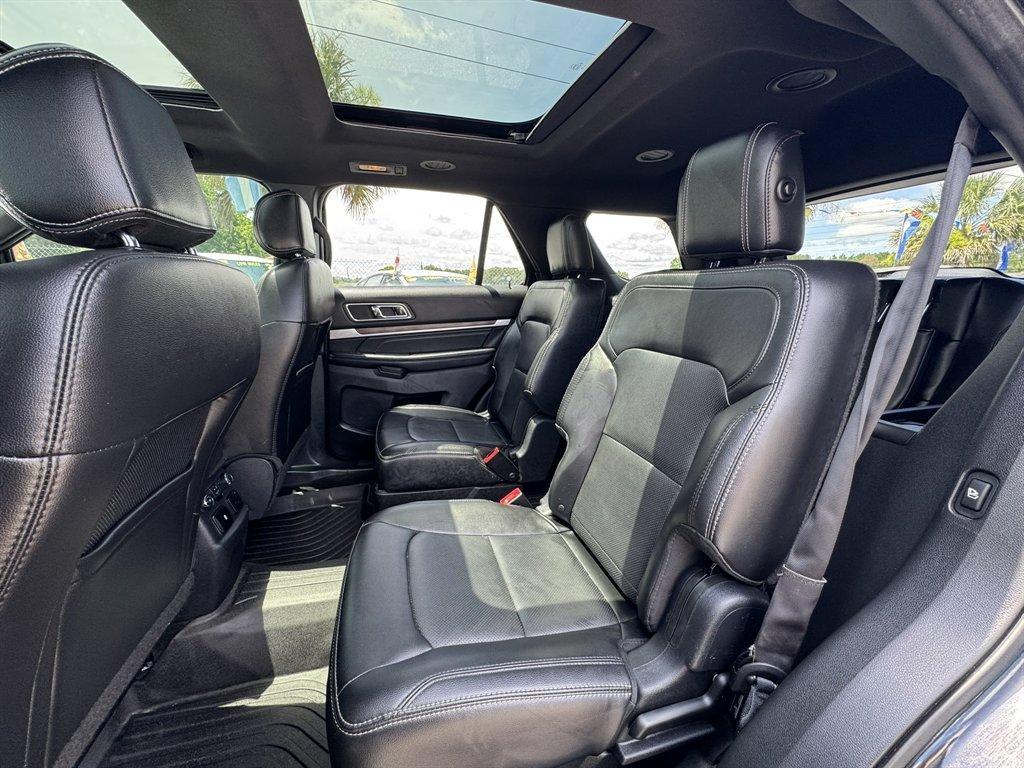 2017 Black /Black Ford Explorer (1FM5K7F8XHG) with an 3.5l V6 Smpi TI-VCT 3.5l engine, Automatic transmission, located at 745 East Steele Rd., West Columbia, SC, 29170, (803) 755-9148, 33.927212, -81.148483 - Photo#24