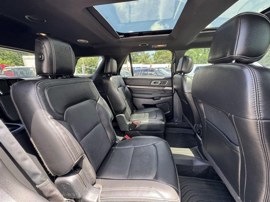2017 Black /Black Ford Explorer (1FM5K7F8XHG) with an 3.5l V6 Smpi TI-VCT 3.5l engine, Automatic transmission, located at 745 East Steele Rd., West Columbia, SC, 29170, (803) 755-9148, 33.927212, -81.148483 - Photo#28