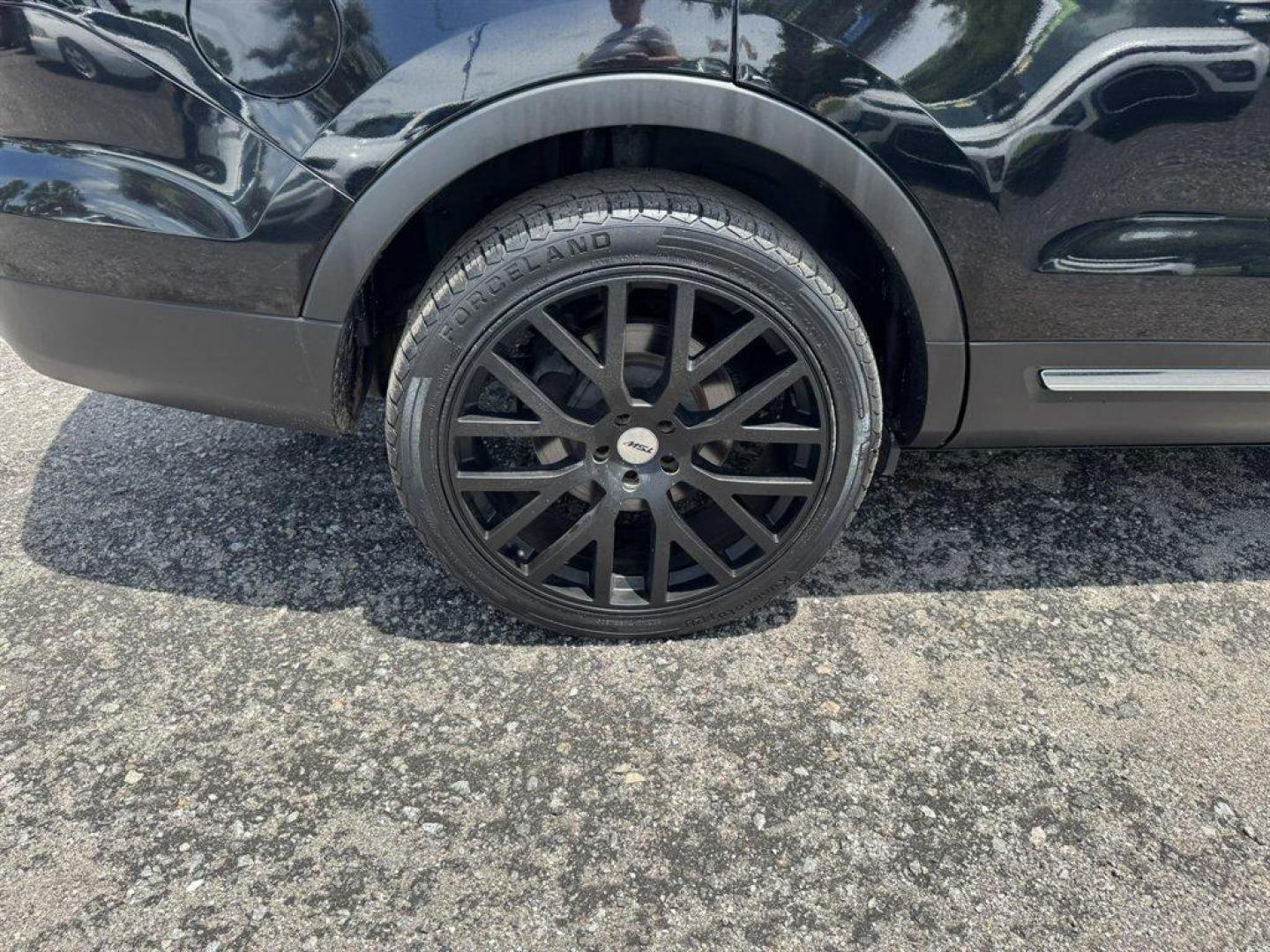 2017 Black /Black Ford Explorer (1FM5K7F8XHG) with an 3.5l V6 Smpi TI-VCT 3.5l engine, Automatic transmission, located at 745 East Steele Rd., West Columbia, SC, 29170, (803) 755-9148, 33.927212, -81.148483- Photo#36