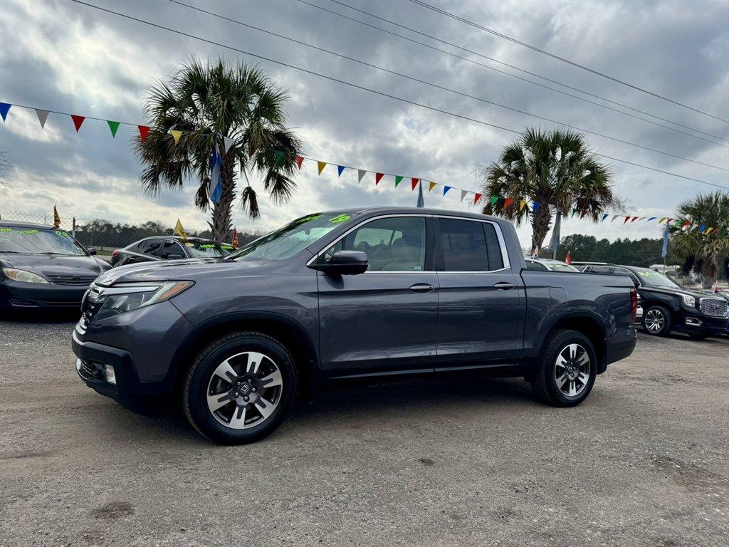 2019 Grey /Grey Honda Ridgeline (5FPYK3F62KB) with an 3.5l V6 DI Sohc I-Vtec 3. engine, Automatic transmission, located at 745 East Steele Rd., West Columbia, SC, 29170, (803) 755-9148, 33.927212, -81.148483 - Photo#0