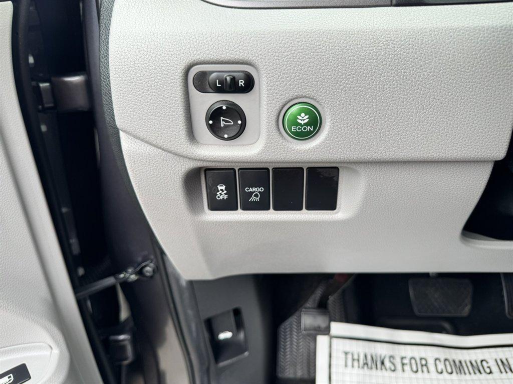 2019 Grey /Grey Honda Ridgeline (5FPYK3F62KB) with an 3.5l V6 DI Sohc I-Vtec 3. engine, Automatic transmission, located at 745 East Steele Rd., West Columbia, SC, 29170, (803) 755-9148, 33.927212, -81.148483 - Photo#19