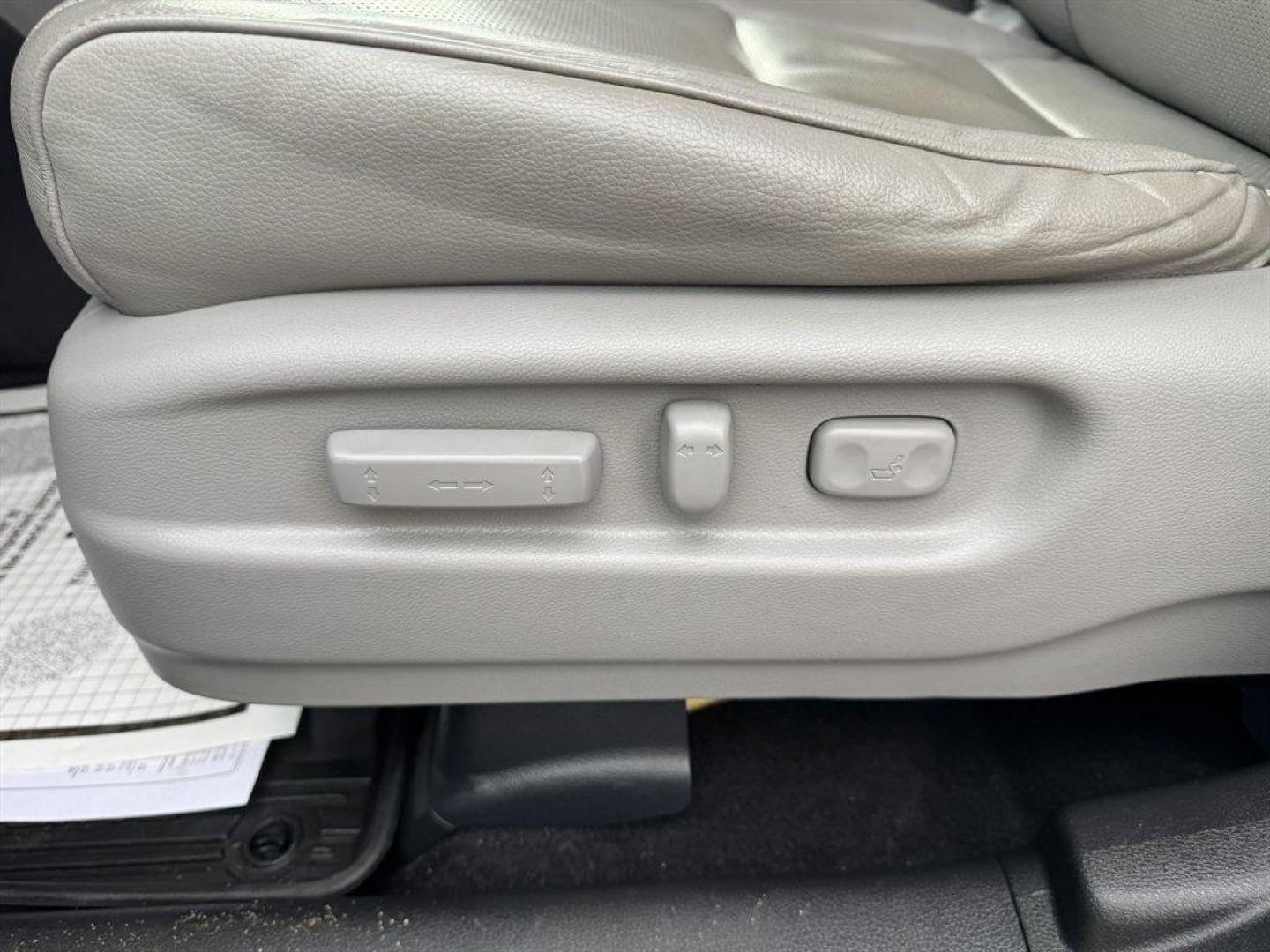 2019 Grey /Grey Honda Ridgeline (5FPYK3F62KB) with an 3.5l V6 DI Sohc I-Vtec 3. engine, Automatic transmission, located at 745 East Steele Rd., West Columbia, SC, 29170, (803) 755-9148, 33.927212, -81.148483 - Photo#23