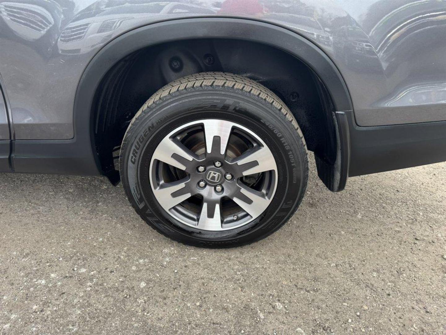 2019 Grey /Grey Honda Ridgeline (5FPYK3F62KB) with an 3.5l V6 DI Sohc I-Vtec 3. engine, Automatic transmission, located at 745 East Steele Rd., West Columbia, SC, 29170, (803) 755-9148, 33.927212, -81.148483 - Photo#33