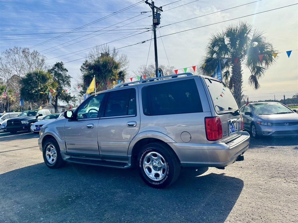 2001 Silver /Taupe Lincoln Navigator (5LMEU27R11L) with an 5.4l V8 EFI Dohc 5.4l engine, Automatic transmission, located at 745 East Steele Rd., West Columbia, SC, 29170, (803) 755-9148, 33.927212, -81.148483 - Photo#5