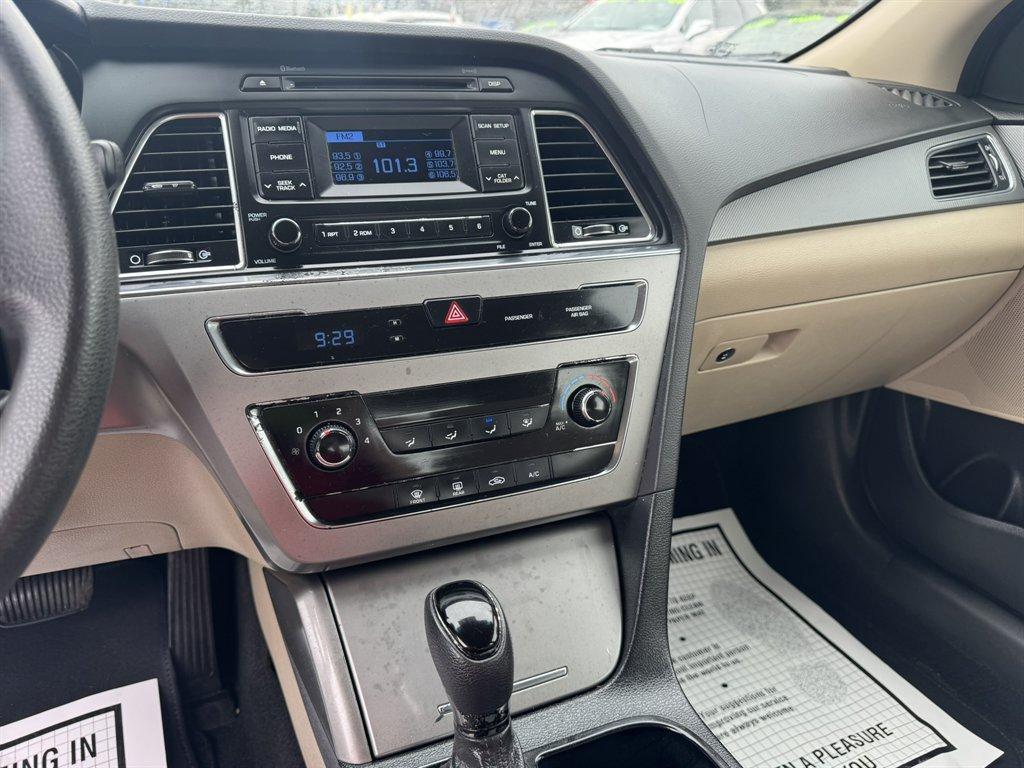 2015 Blue,Light /Taupe Hyundai Sonata (5NPE24AF3FH) with an 2.4l I-4 DI Dohc 2.4l engine, Automatic transmission, located at 745 East Steele Rd., West Columbia, SC, 29170, (803) 755-9148, 33.927212, -81.148483 - Photo#9