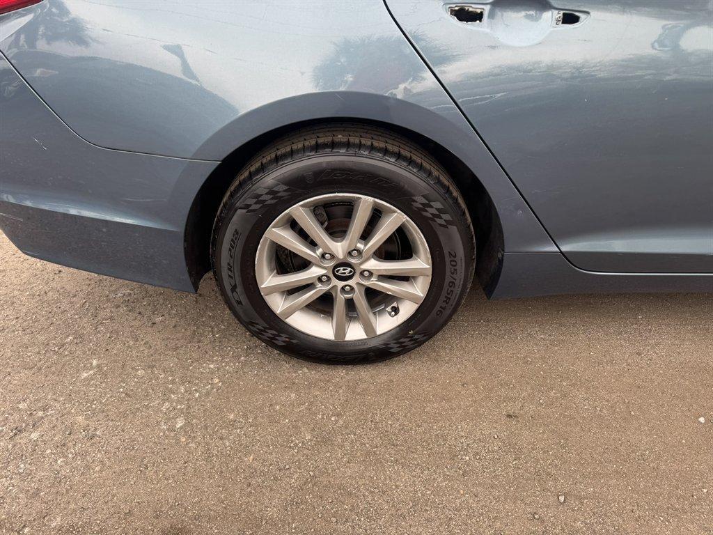 2015 Blue,Light /Taupe Hyundai Sonata (5NPE24AF3FH) with an 2.4l I-4 DI Dohc 2.4l engine, Automatic transmission, located at 745 East Steele Rd., West Columbia, SC, 29170, (803) 755-9148, 33.927212, -81.148483 - Photo#19