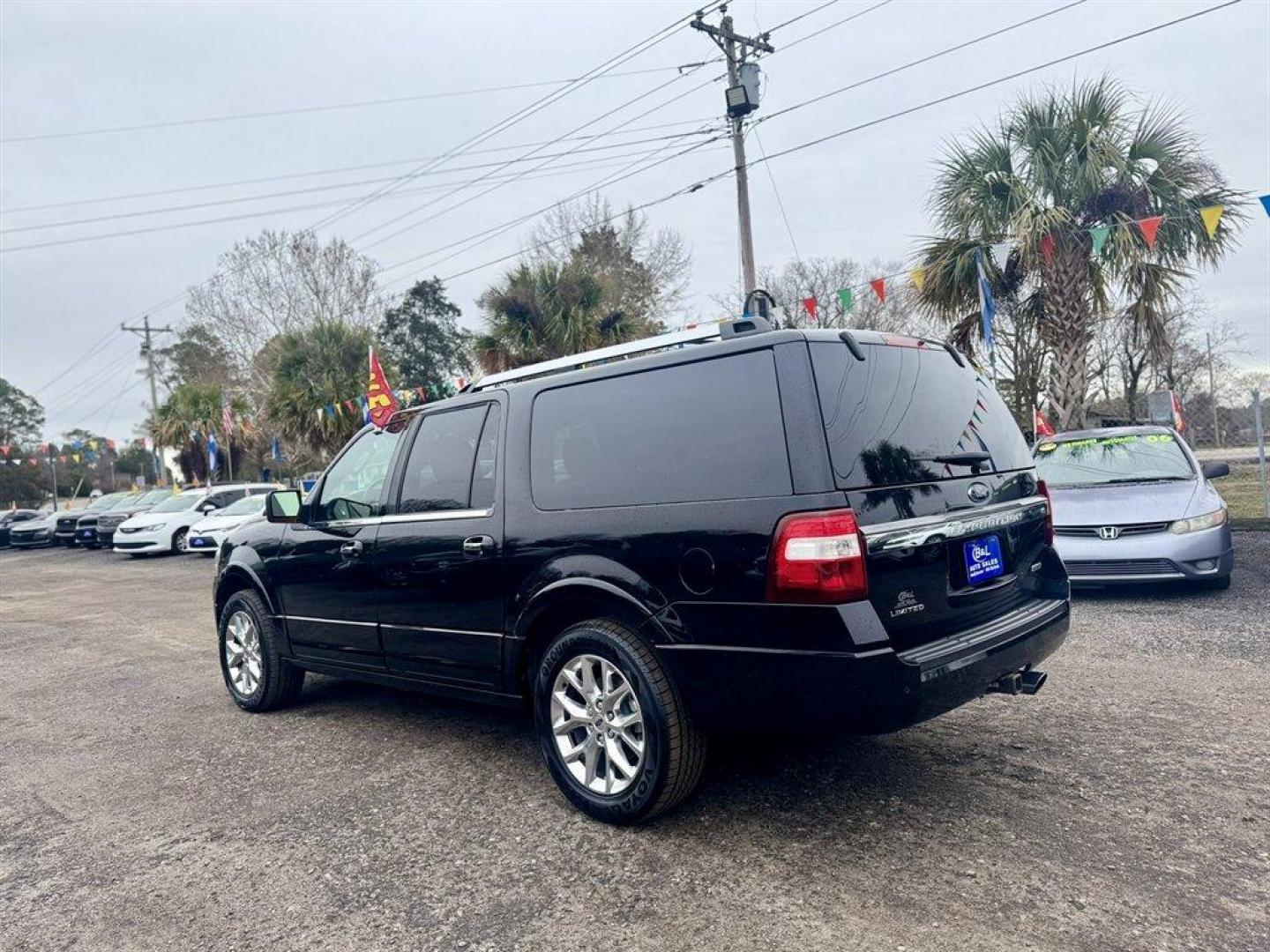 2017 Black /Black Ford Expedition EL (1FMJK1KT1HE) with an 3.5l V6 DI T/C Ecoboost 3 engine, Automatic transmission, located at 745 East Steele Rd., West Columbia, SC, 29170, (803) 755-9148, 33.927212, -81.148483 - Photo#5