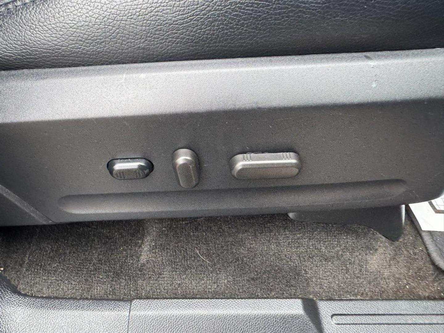 2017 Black /Black Ford Expedition EL (1FMJK1KT1HE) with an 3.5l V6 DI T/C Ecoboost 3 engine, Automatic transmission, located at 745 East Steele Rd., West Columbia, SC, 29170, (803) 755-9148, 33.927212, -81.148483 - Photo#33