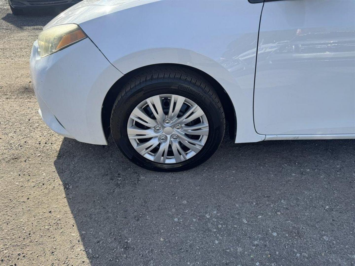 2015 White /Grey Toyota Corolla (2T1BURHE6FC) with an 1.8l I-4 EFI Dohc 1.8l engine, Automatic transmission, located at 745 East Steele Rd., West Columbia, SC, 29170, (803) 755-9148, 33.927212, -81.148483 - Photo#29