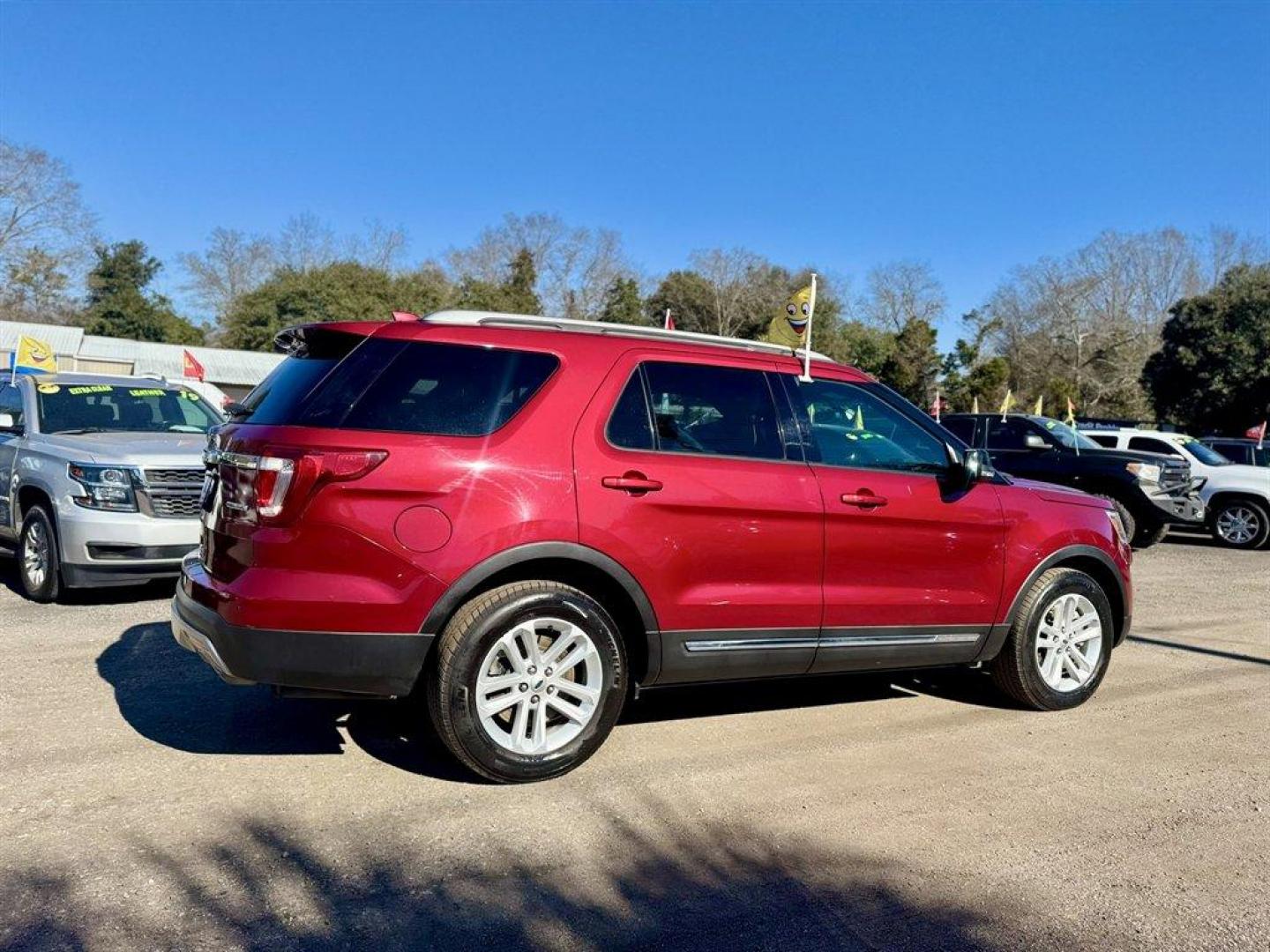 2016 Red /Taupe Ford Explorer (1FM5K7D84GG) with an 3.5l V6 Smpi TI-VCT 3.5l engine, Automatic transmission, located at 745 East Steele Rd., West Columbia, SC, 29170, (803) 755-9148, 33.927212, -81.148483 - Photo#3